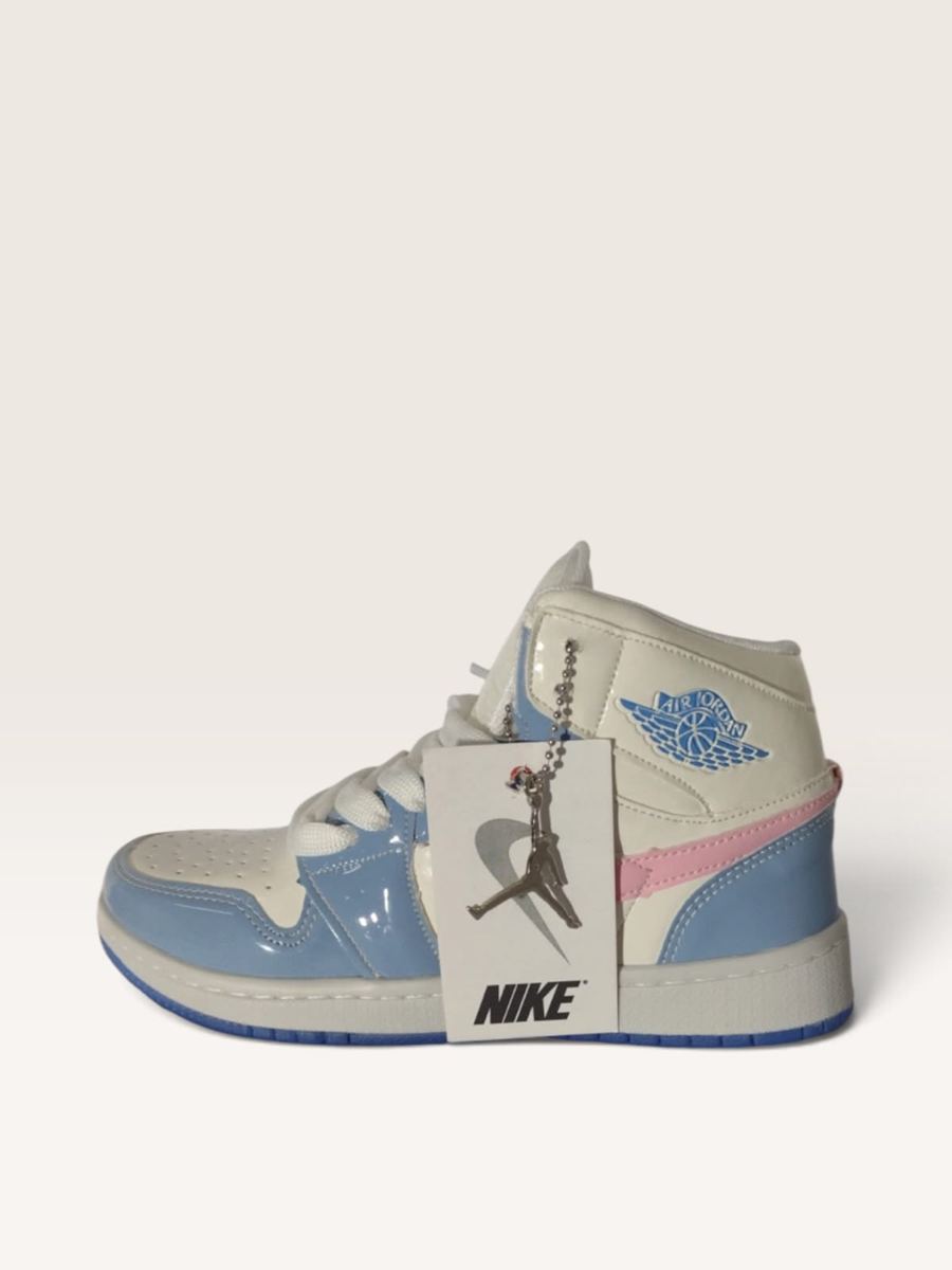 Jordan 1 Mid Rosa Celeste