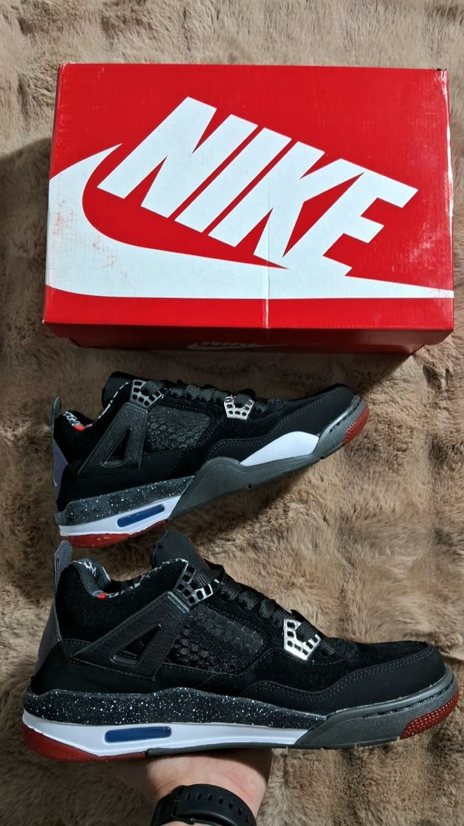 Jordan 4 Negro / Rojo