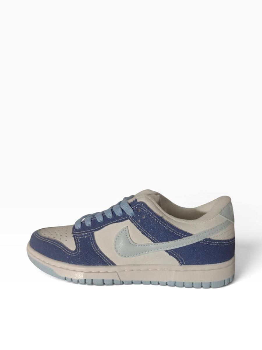 SB Dunk Low Brillosa Azul