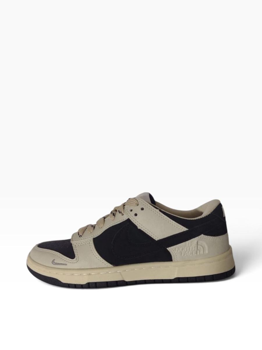 SB Dunk Low x The North Face Negro / Crema