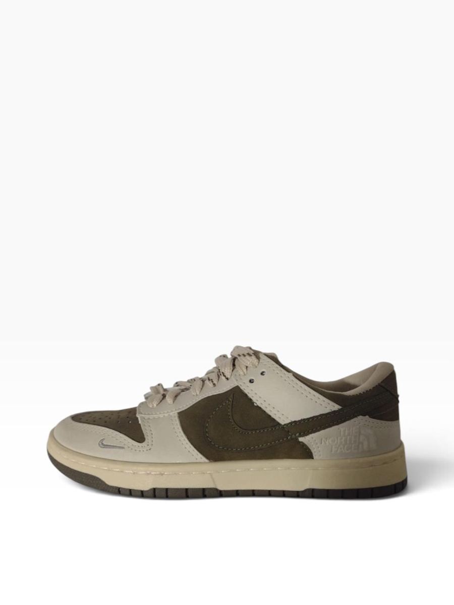 SB Dunk Low x The North Face Verde / Crema